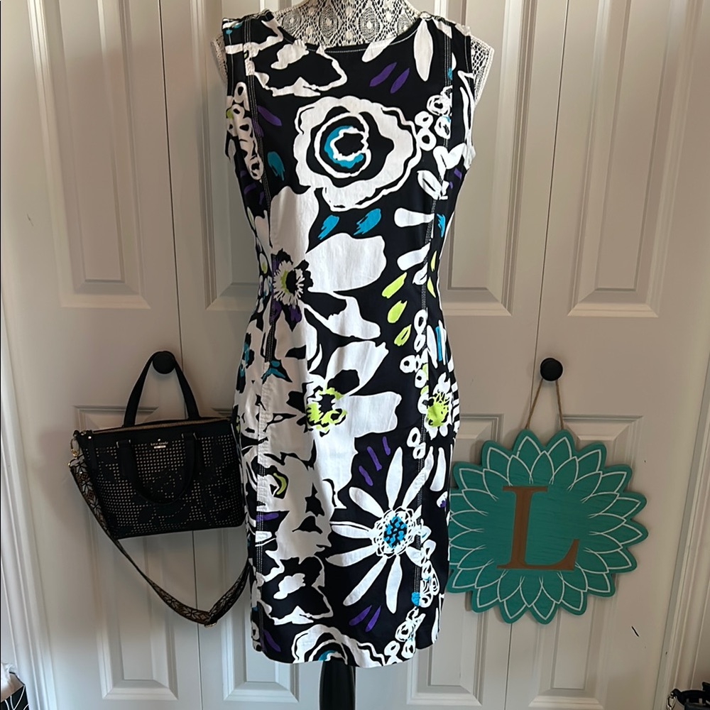 Peter Nygard Black & White floral Sheath Dress